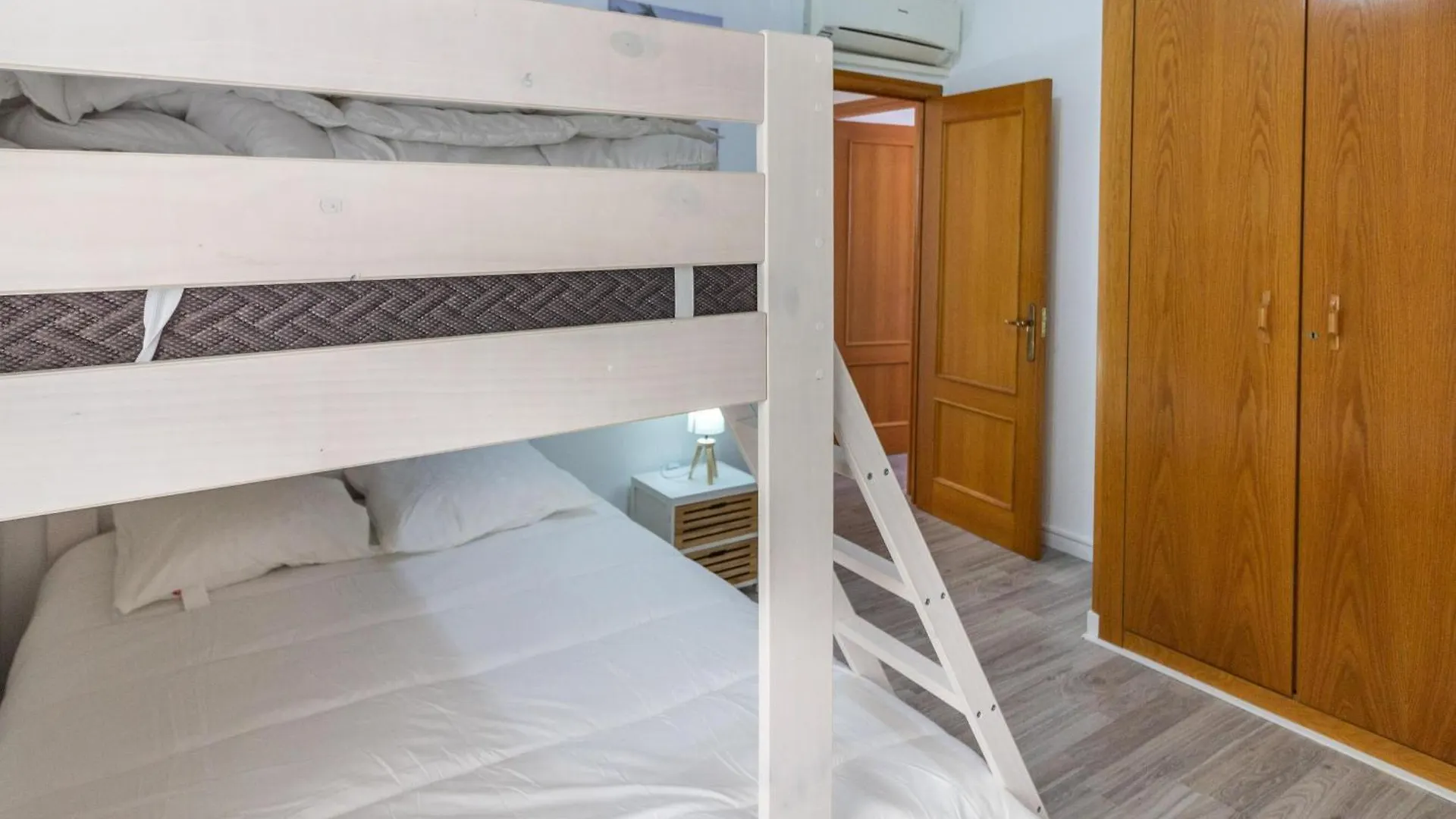 Apartamento Agradable En Llanca - Cerca De La Playa Y Con Aire Acondicionado - Es-228-187 Appartement